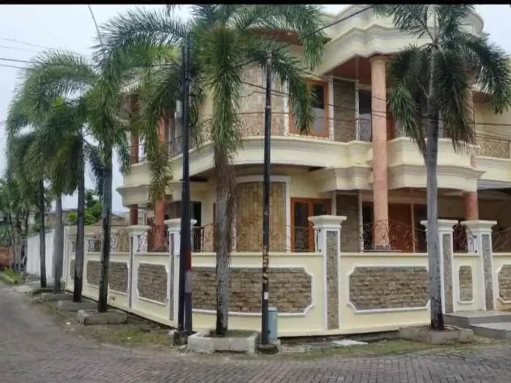 Disewakan rumah hook asri nyaman siap huni di taman surya jakarta barat