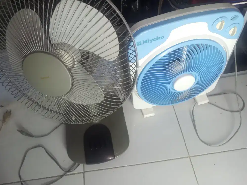 Kipas National dan kipas Maspion 12inc normal 2brg Rp.275rb