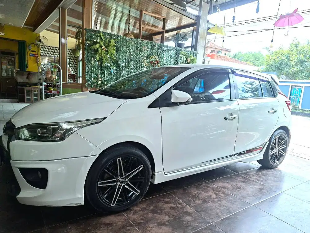 Toyota Yaris TRD Sportivo 2014 AT  | Putih | Pajak Panjang
