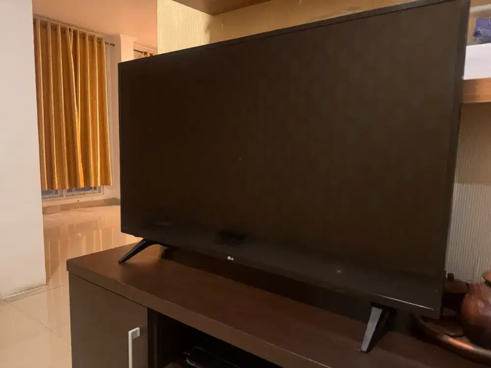 LG TV 43 Inch Full HD Digital 43LK5000PTA + Remote | Normal | Rp2 Juta
