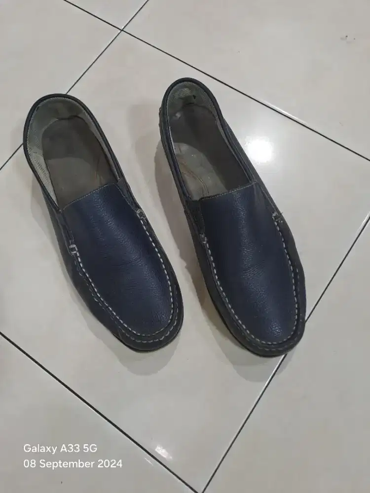 Hushpuppies blue leather