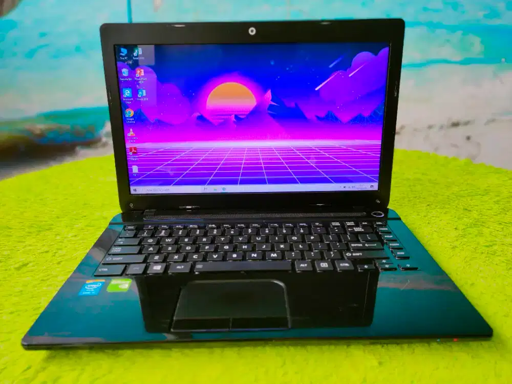 Toshiba C40-A Core i5 8GB SSD 128GB + HDD 500GB VGA Intel Lancar