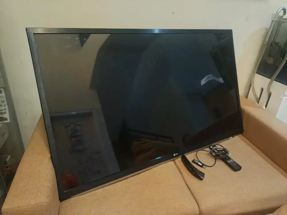 Tv lG 55 LM 6200 second