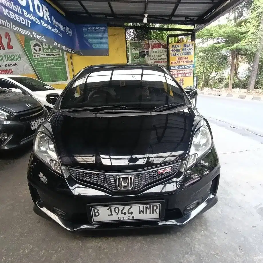 Honda Jazz RS MMC Th 2012 a/t Hitam Metalik Mulus DP 10 Jt