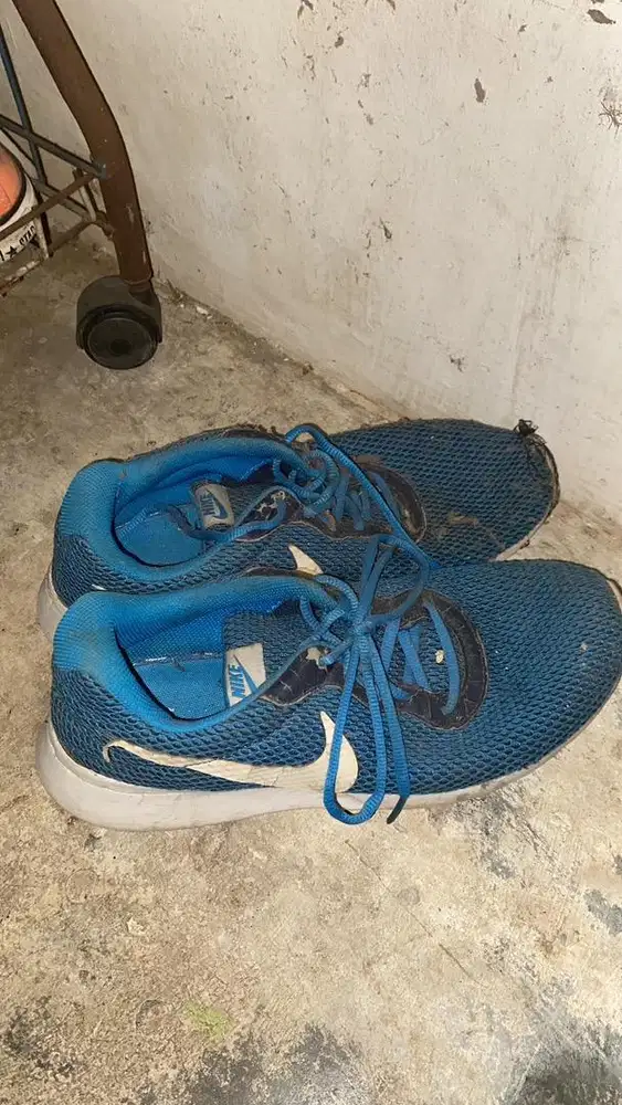 Sepatu Nike Tanjun size 44