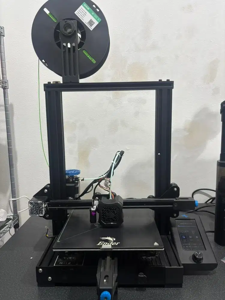 3D Printer Creality Ender 3v2 (Upgraded Auto Bed Leveling)