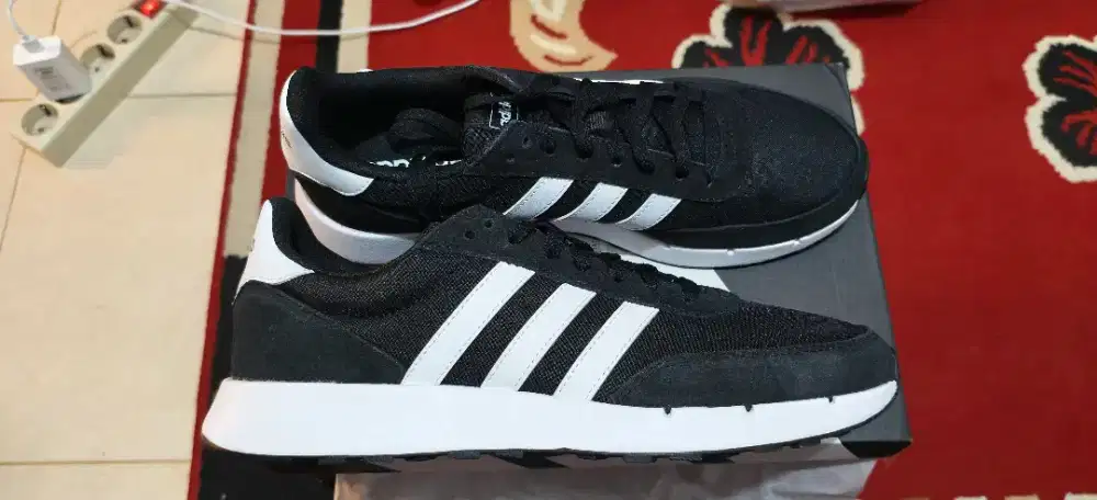Adidas Run 60s 2.0 Black size 44 2/3