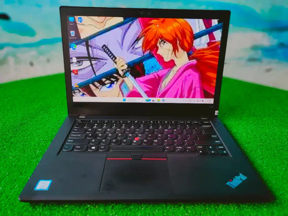 Lenovo ThinkPad Bisnis Premium T480 i7 Gen 8 8GB SSD 256 Double Batre