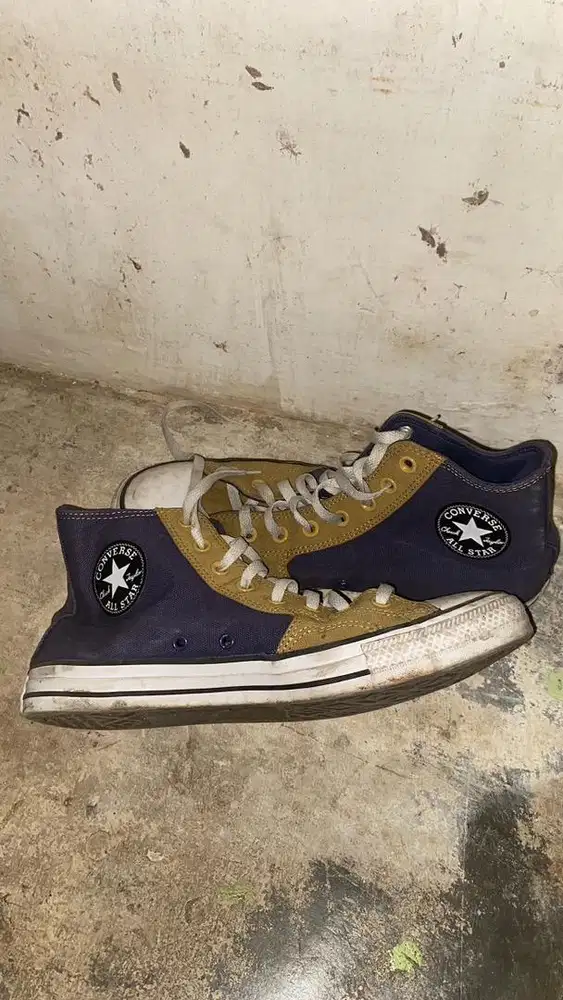Sepatu Converse high