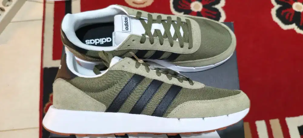 Adidas Run 60s 2.0 Green size 44 2/3