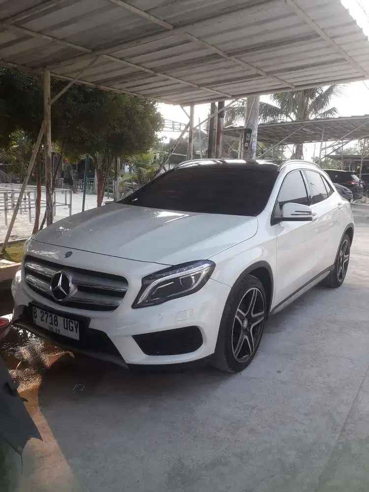Mercedes-Benz GLA200 AMG 2015