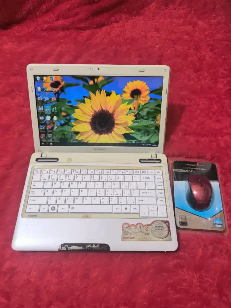 DIJUAL LAPTOP TOSHIBA SATELLITE L735 KENCANG,CORE I3 GEN 2,RAM 8 GB
