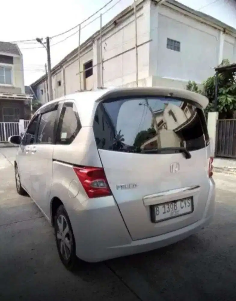 Honda Freed E 2011 matic good condition