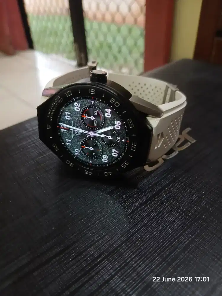 Tag Heuer Connected Modular 45 White Rubber Strap