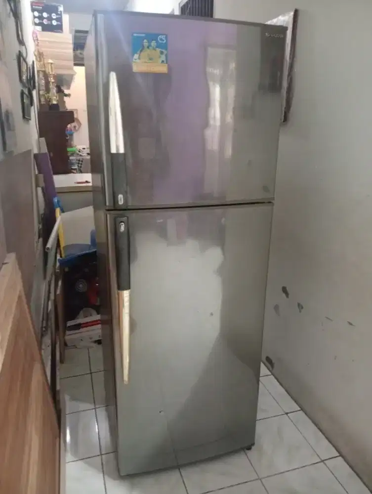Kulkas Sharp 2 pintu