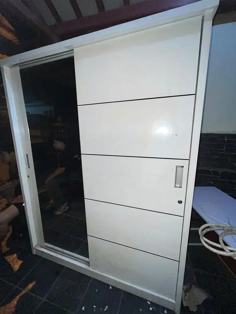[NEGO] Lemari Besar Pintu Sliding Warna Putih