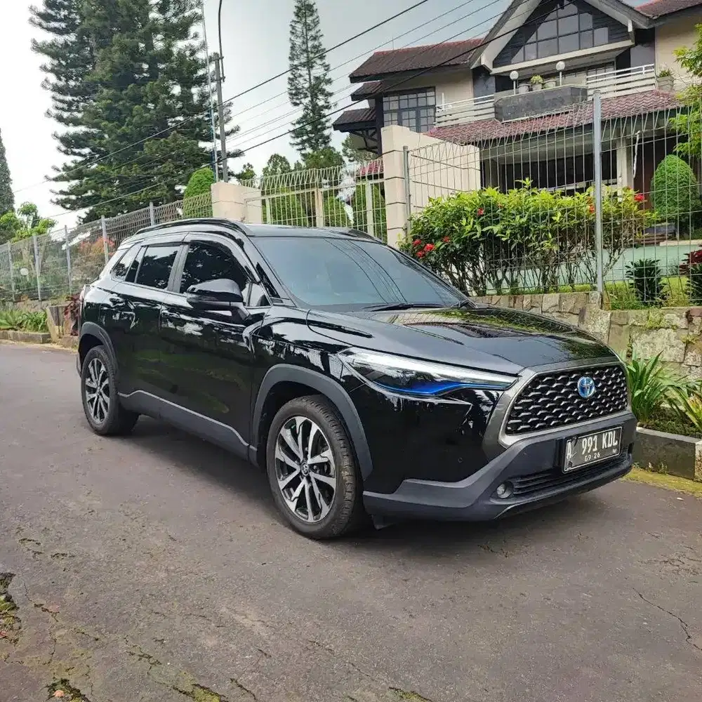 TOYOTA COROLLA 2021 1.8 Cross Hybrid Bensin AT MATIC