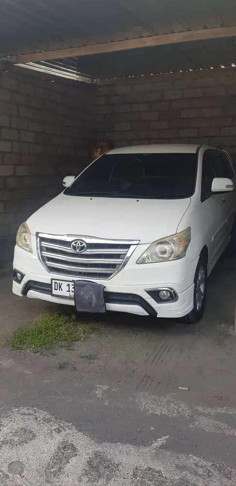 Dijual kijang  Inova 2.0 V luxury matic 2014