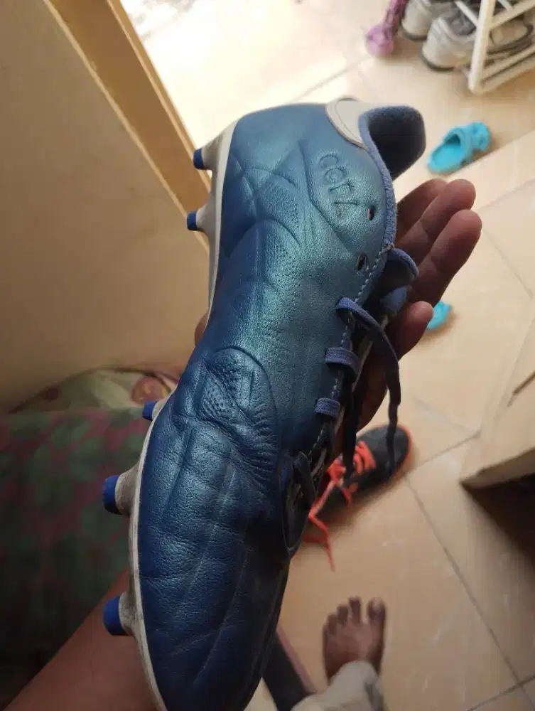 Sepatu bola/futsal copa pure 700 nego