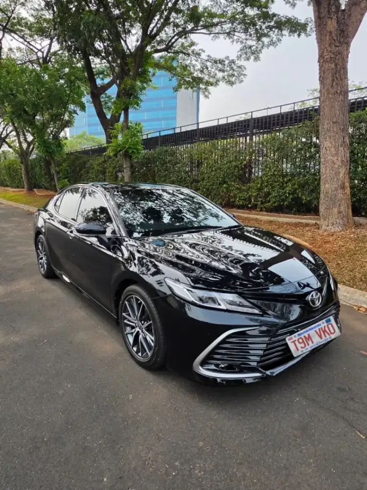 Toyota Camry 2021/2022 very low Km (16.xxx km) Sangat Istimewa