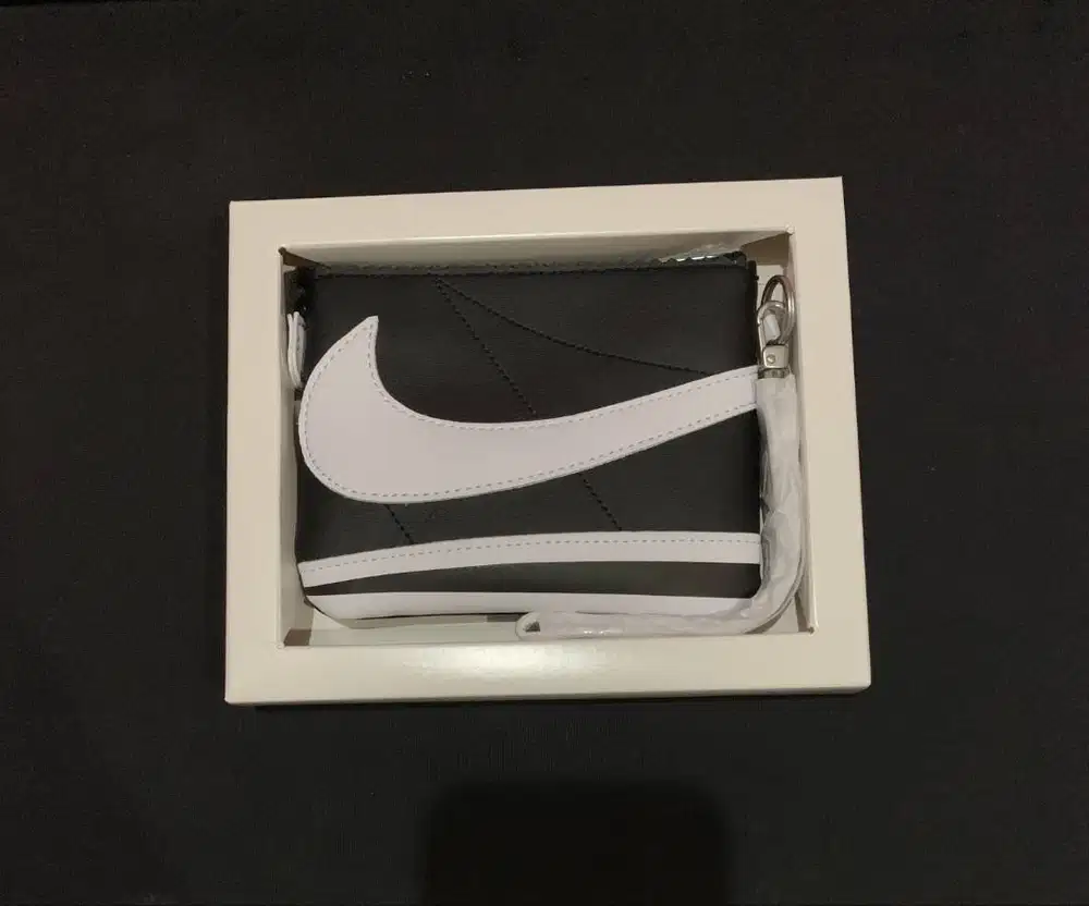 Dompet/Wristlet/Wallet Nike Cortez Original