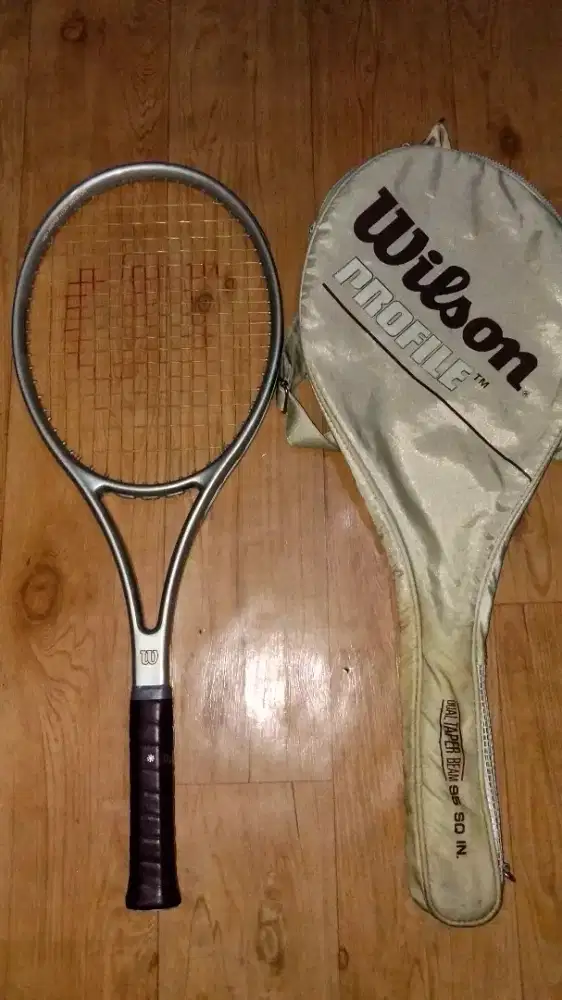 Jual cepat aja gan raket tenis original Wilson