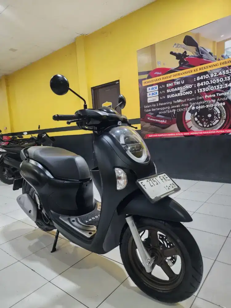 SCOOPY PRESTIGE KM LOWW