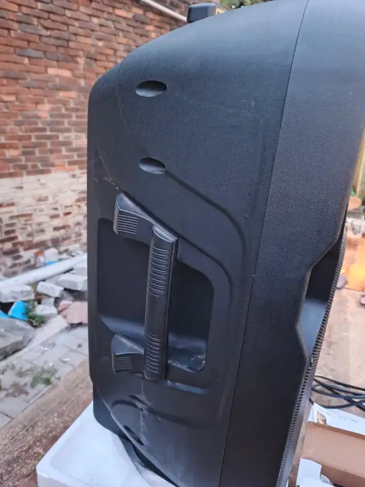 AUDIO SPEAKER BARETONE & SPEAKER AUDIO ONE Good Conditiont !
