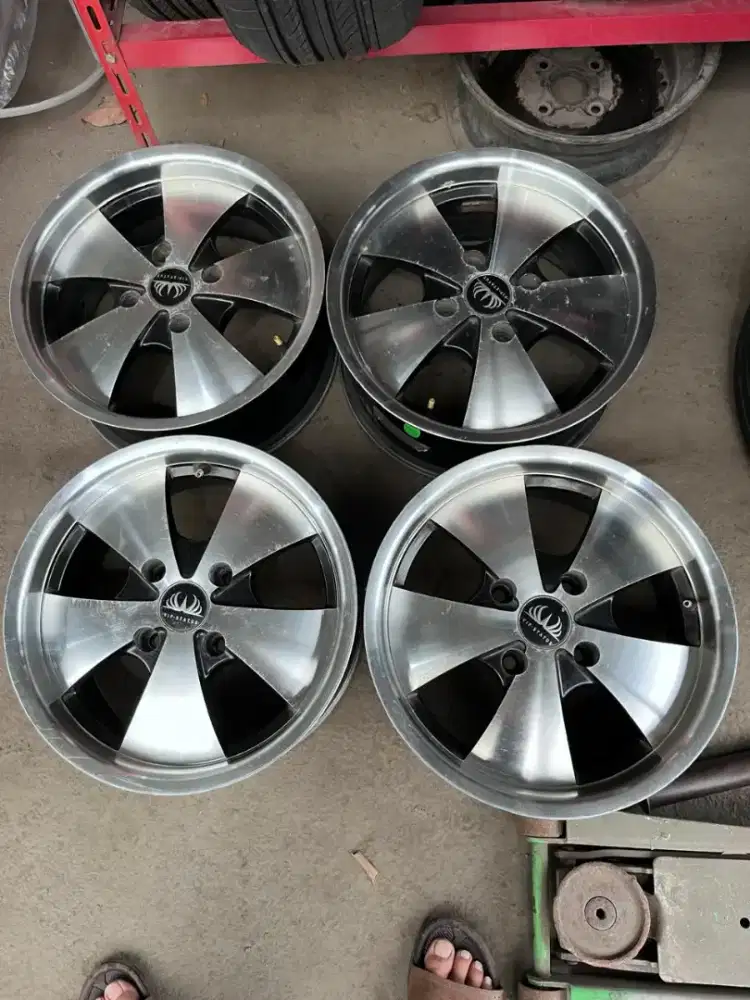 Velg ring 15 t4x114,3 ET 30 kijang avanza