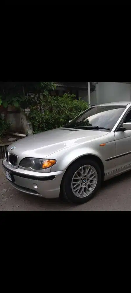 Dijual = BMW 318i (2003) Plat D
