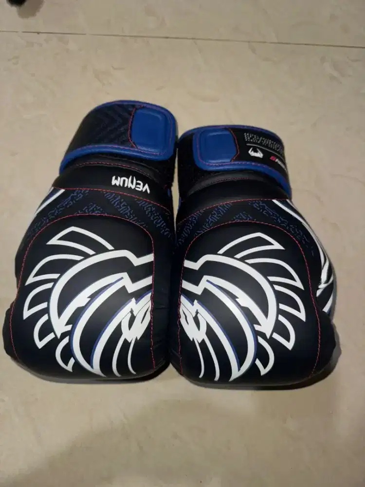Boxing Glove Venum X Tekken 8 Jin Kazama Edition