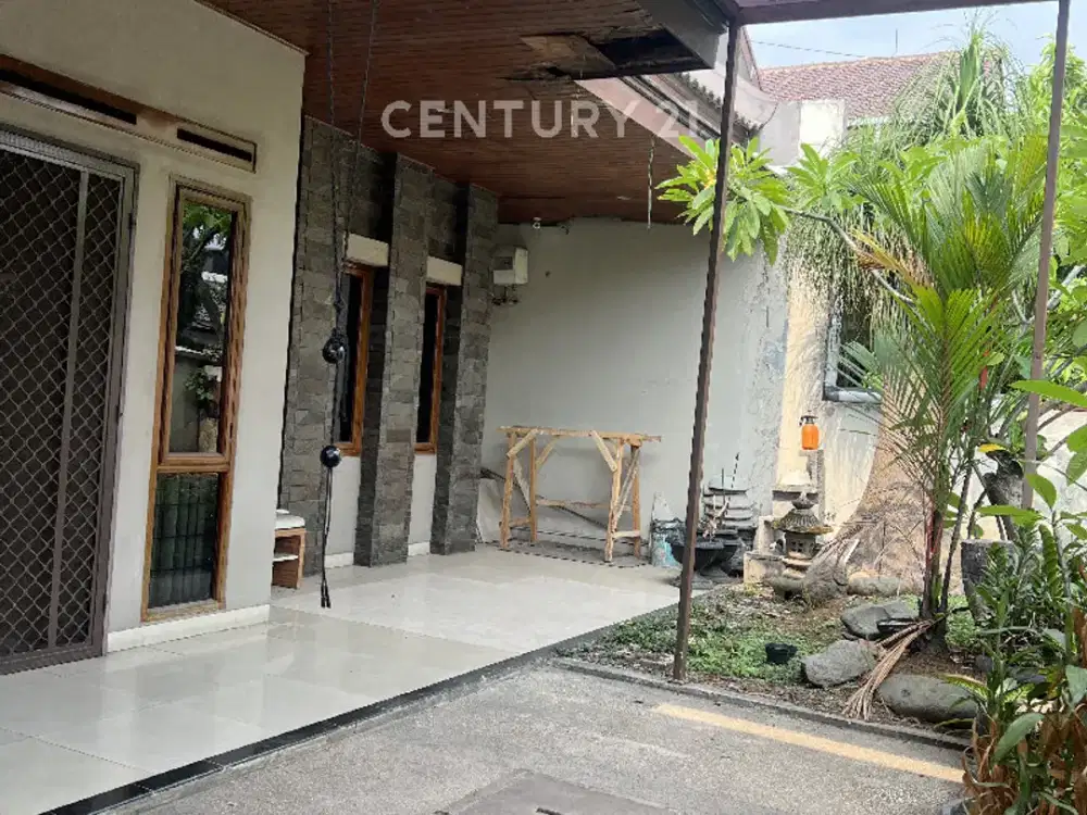 Rumah Di Taman Sakura  Lingkungan Asri Dan Nyaman