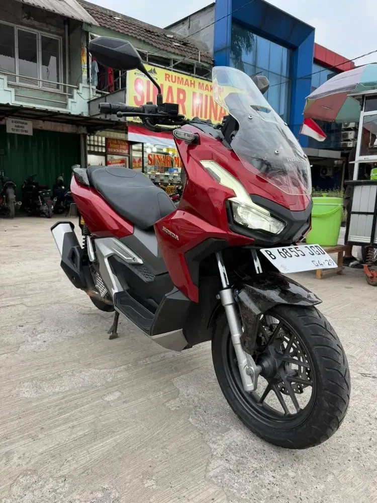 Honda Adv 160 Orijinal Warna merah