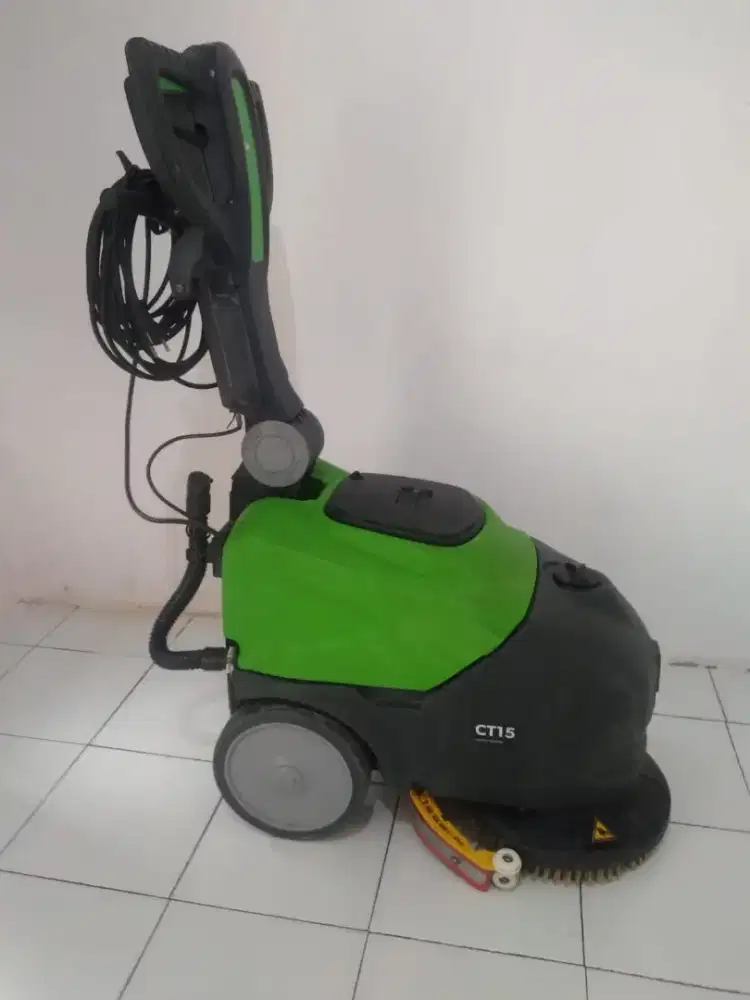 Mesin sikat lantai dan vakum dryer