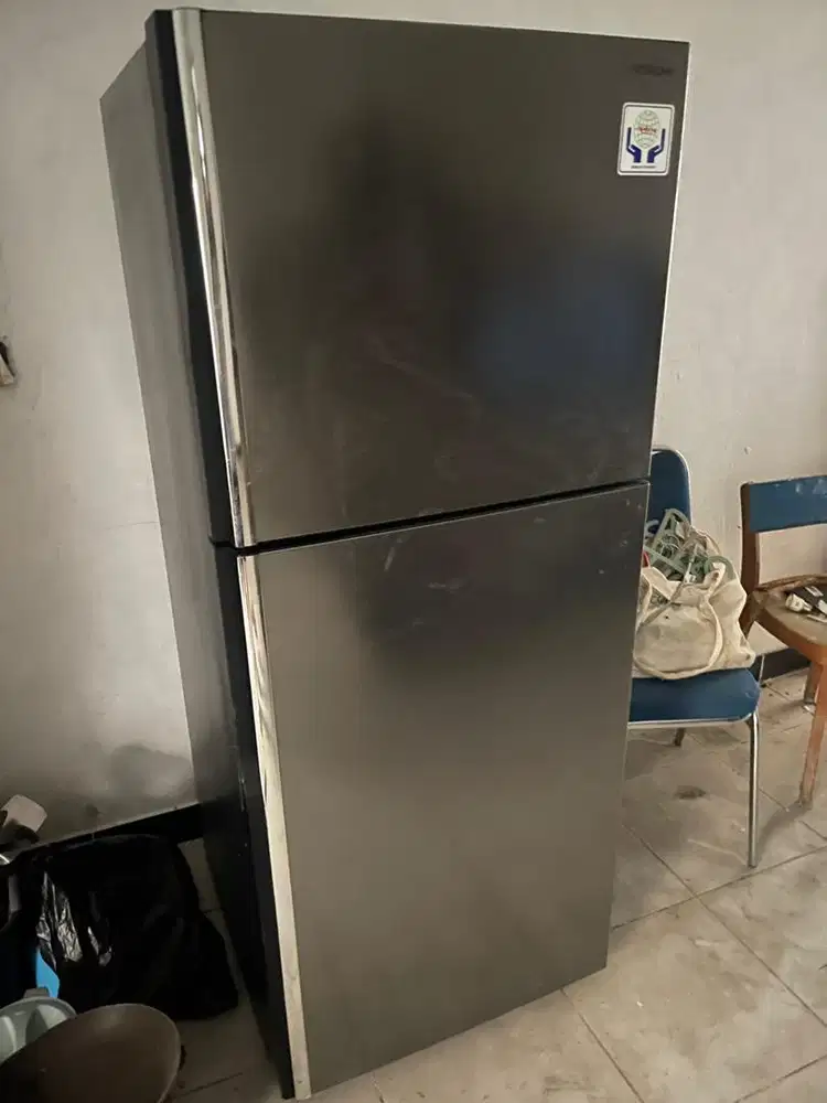 Kulkas Hitachi Grand Carbon 400L