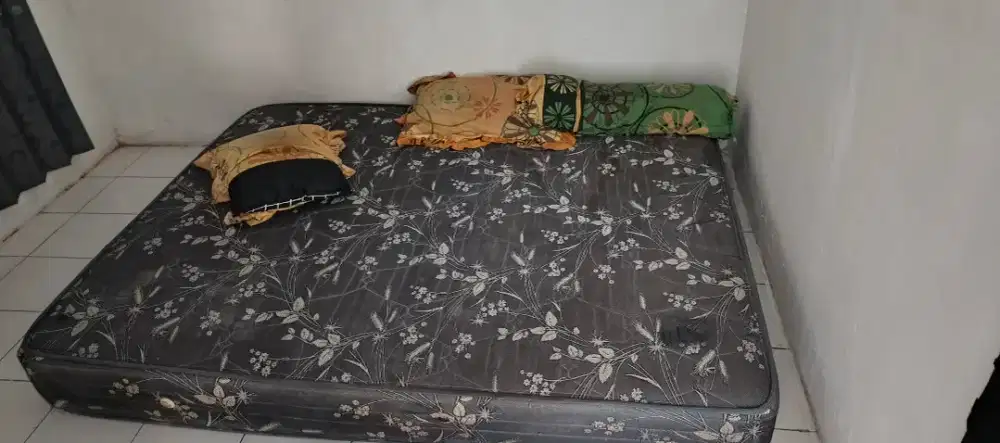 Dijual lemari kasur dan magiccom