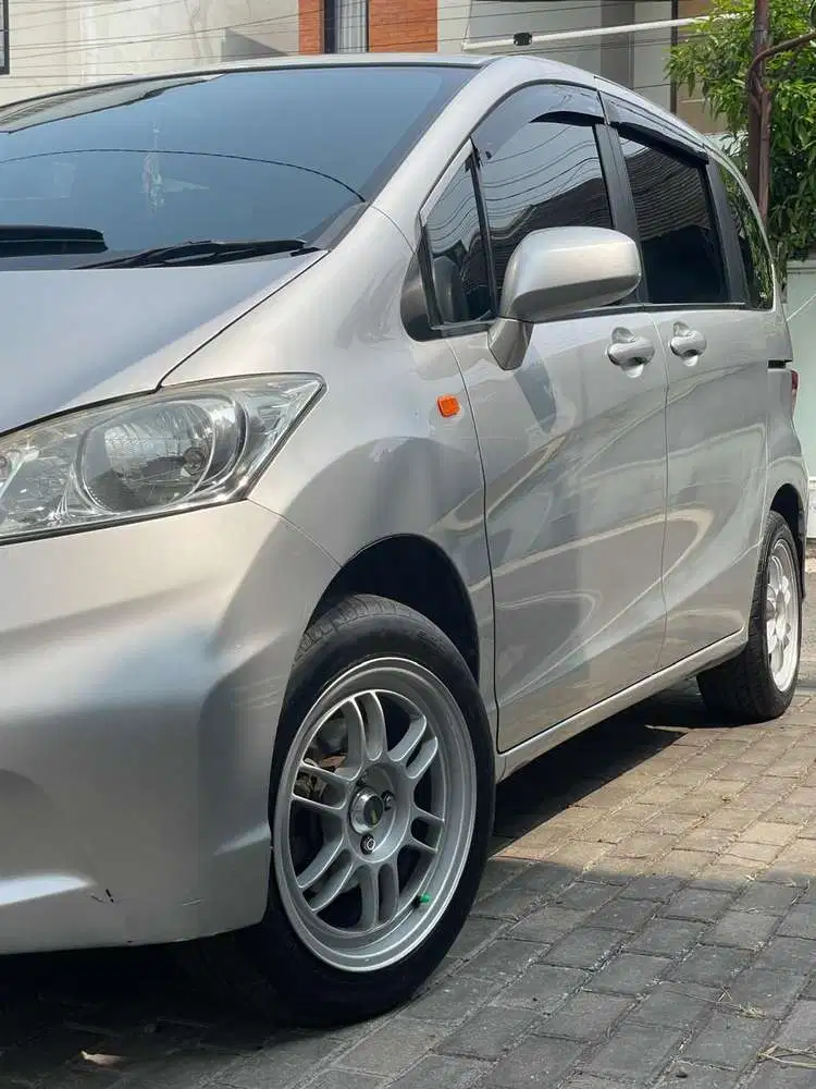 Honda Freed 2012 Bensin