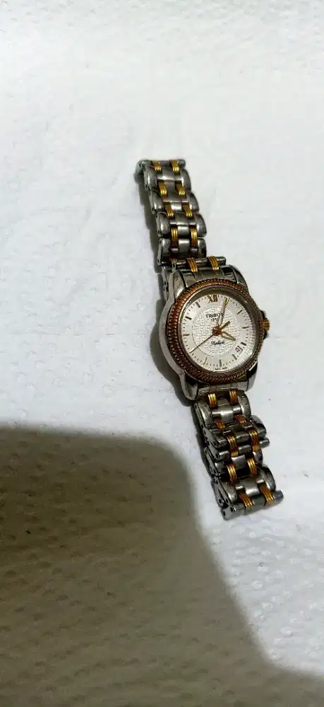 Jam tangan tissot  ladies quartz original