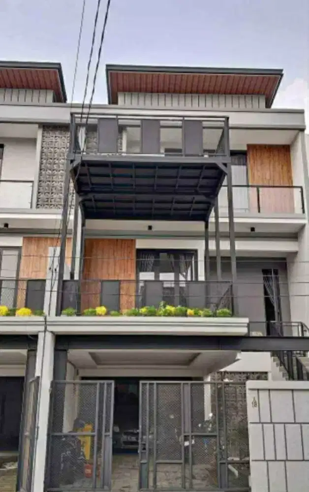 Kanopi mezzanine minimalis