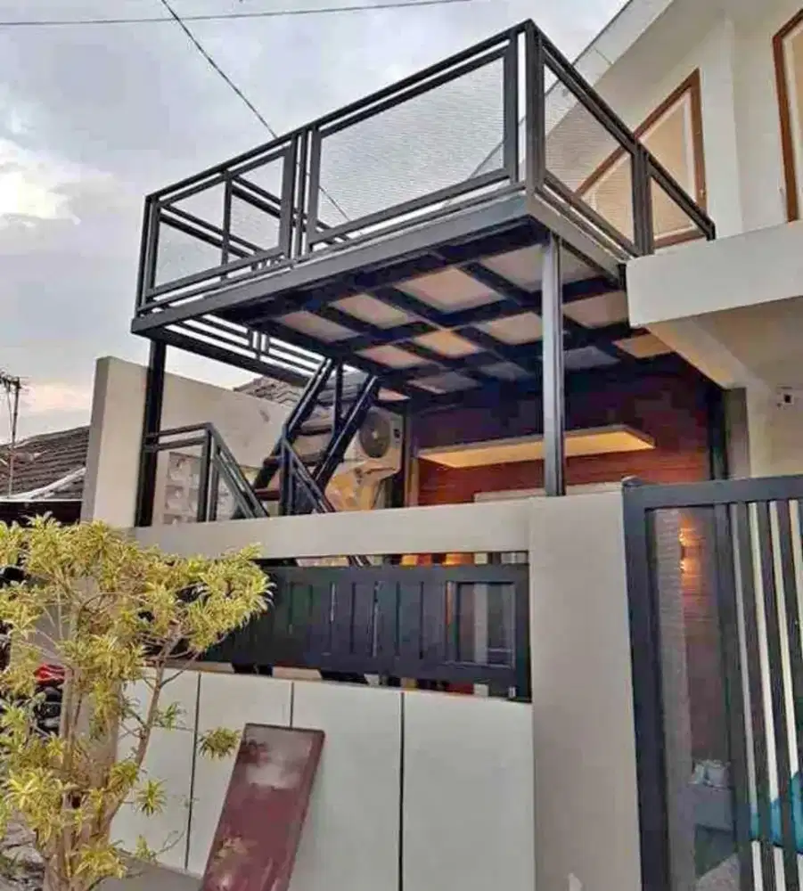 Kanopi mezzanine minimalis