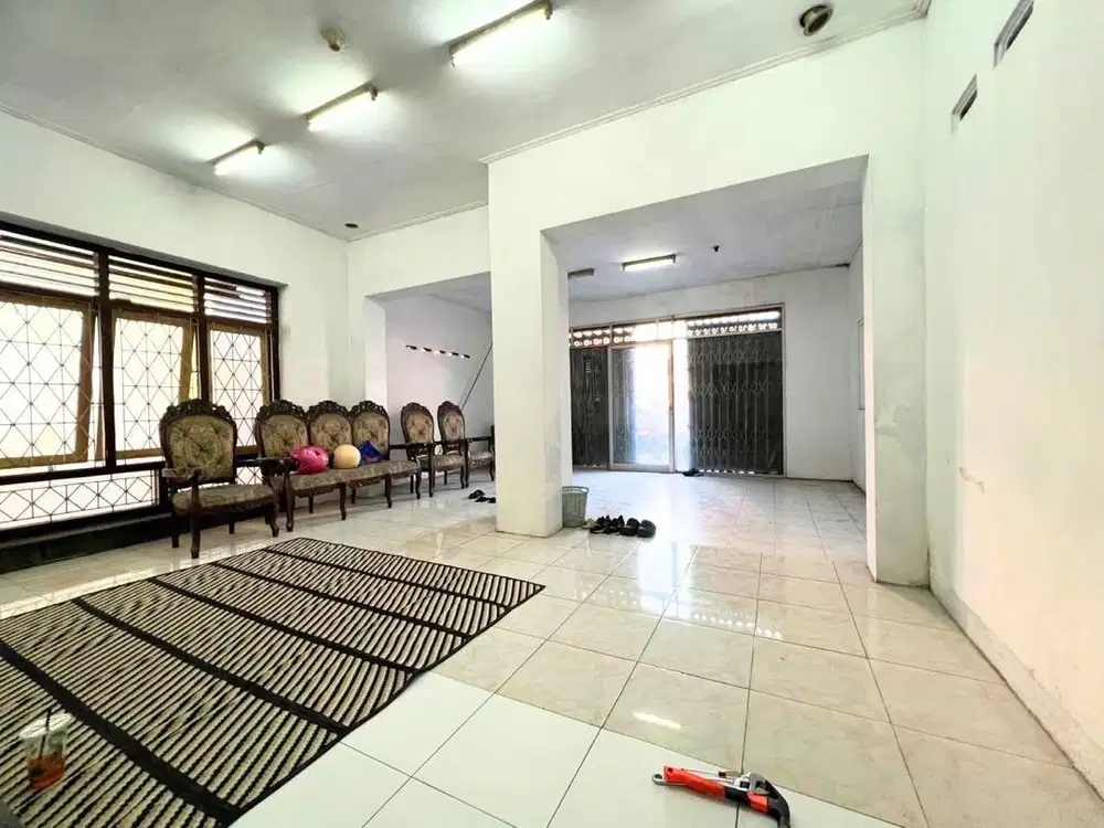 DISEWAKAN PERTAHUN NEGO Bangunan Usaha lokasi strategis 0 Raya Dlanggu