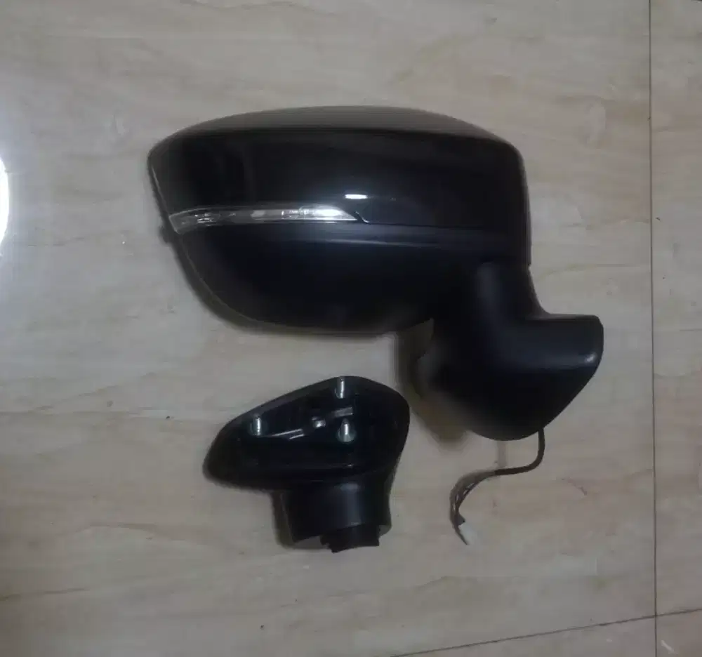 Spion kanan xpander copotan original