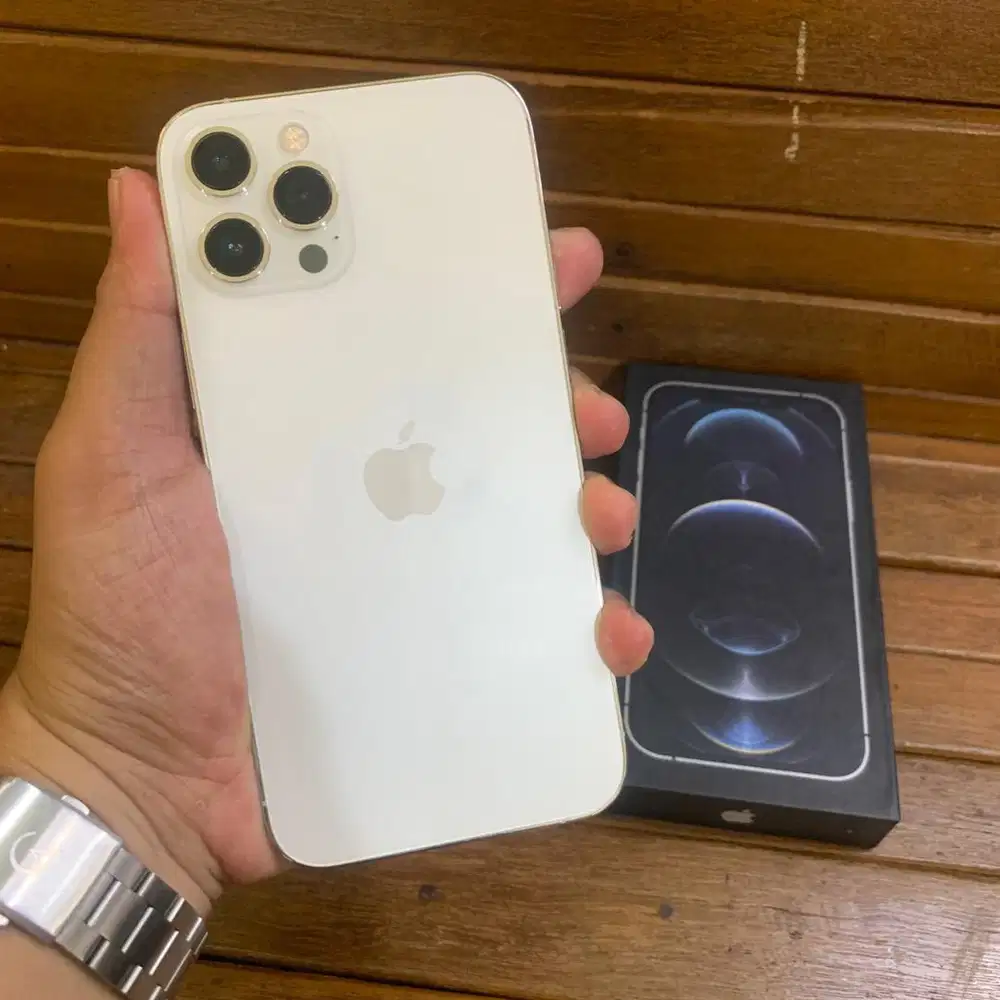 JUAL IPHONE 12 PROMAX 512 GB SILVER ALL OPERATOR NO MINUS LIKE NEW