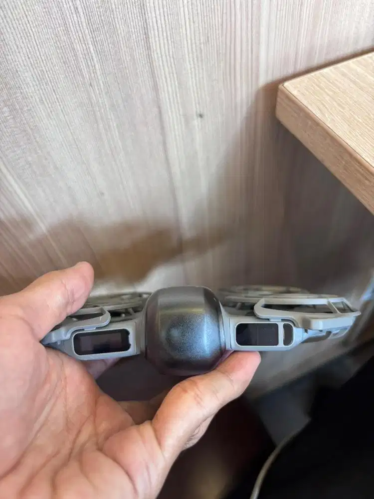 DJI Neo 2 Drone dan 3 baterai masih garansi