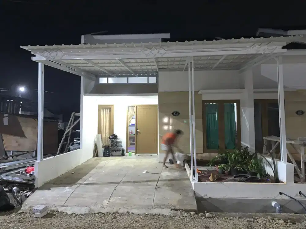 Kanopi baja ringan