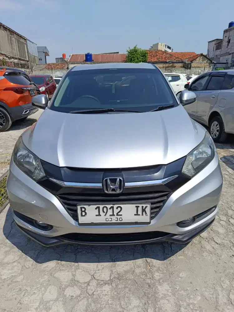 HONDA HR-V 2015 E ISTIMEWA