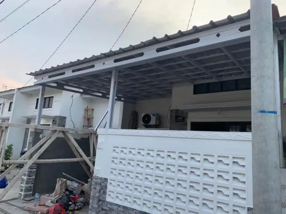 Kanopi baja ringan