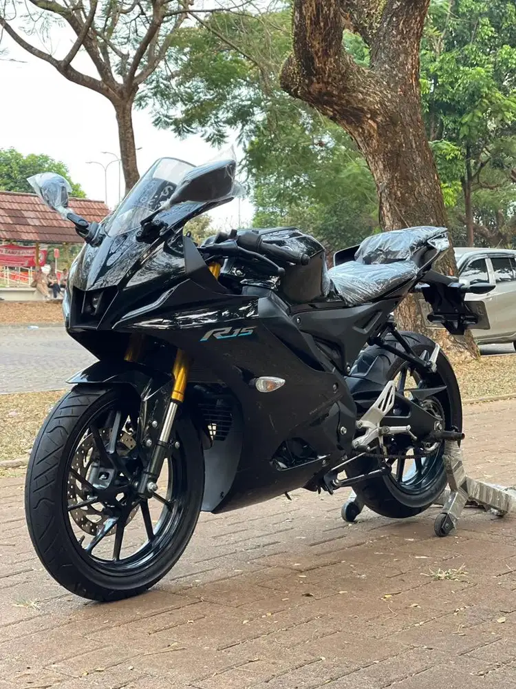 Cash/Kredit Yamaha R15 V4 Connected Tahun 2022 DP 500 RIBU