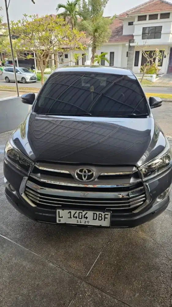 Inova reborn tangan pertama , mulus original cat , terawat , km rendah
