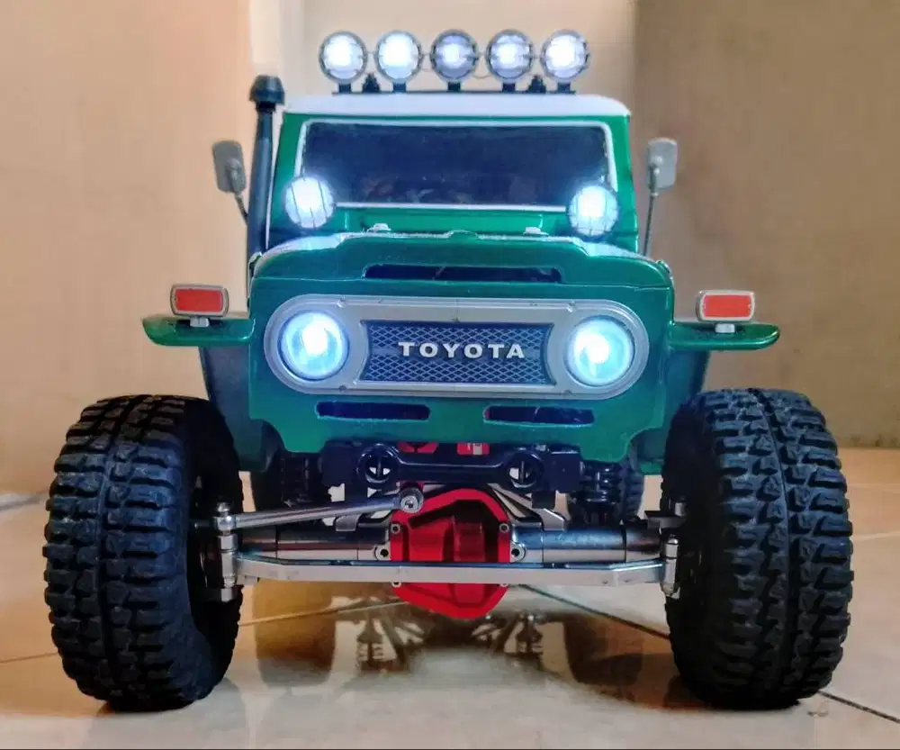 RC Adventure 1:10 Custom ARTR (basic SCX10)